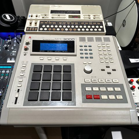 Akai mpc 3000