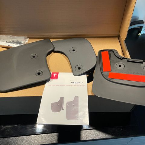 Tesla mud guard - complete set (new)