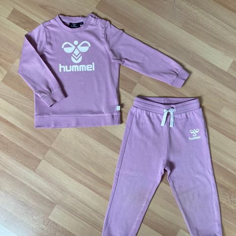 Hummel Arine joggedress str 92