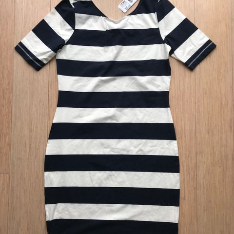 KappAhl Dress (Size: M) (New / Un-Used)