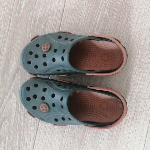 Crocs str 34