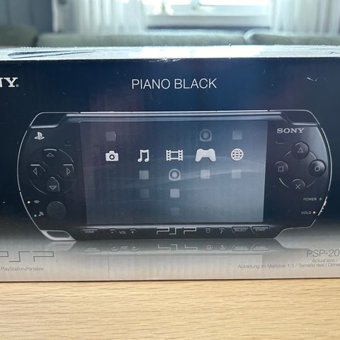 Strøken Sony PSP med spill selges