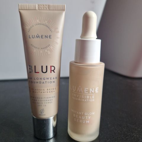 Lumene foundation og beauty serum.