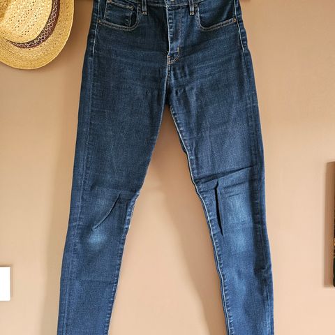 Levis 721 high rise skinny 26/32