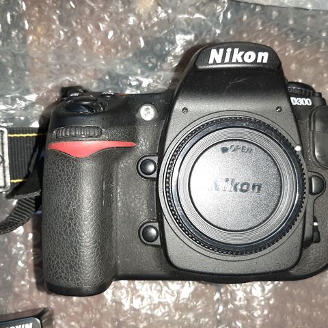 Nikon D300 selges