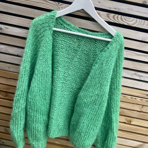 Venice cardigan fra Knitteriet