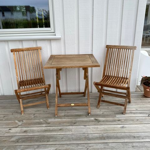 Teak cafebord og 2 stoler