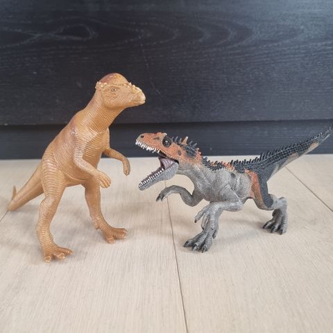 Dinosaur x2