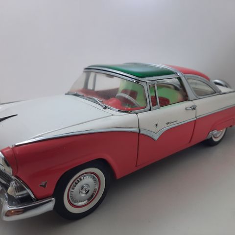 1/24 FRANKLIN MINT - FORD FAIRLANE CROWN VICTORIA 1955