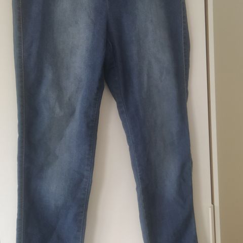 Fin jeans fra KappAhl