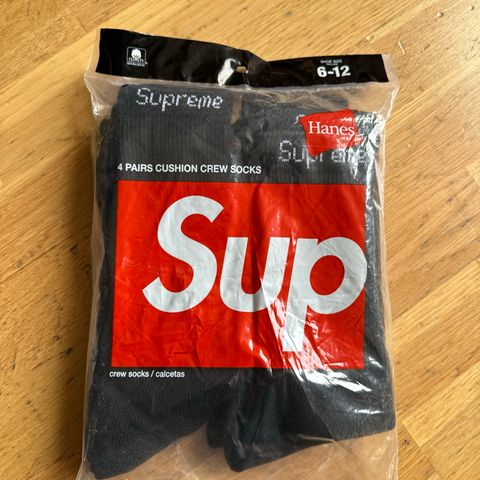 Supreme Hanes Crew  Socks Black  (4 pack) - size 6-12