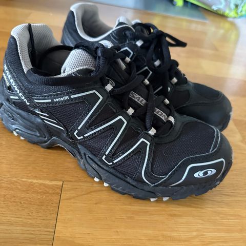 Salomon goretex sko 37 1/2 veldig lite brukt