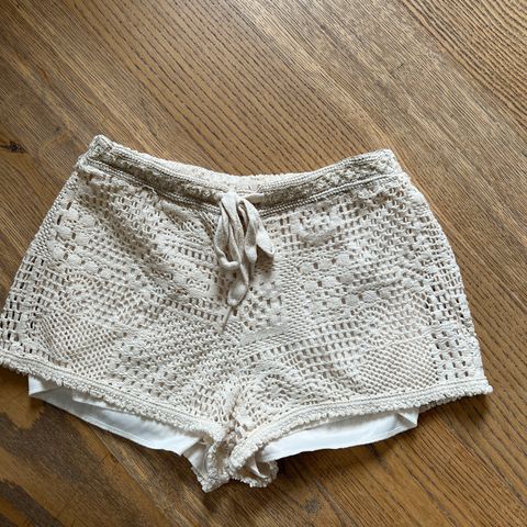 Heklet shorts,  str M