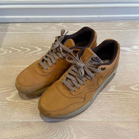 Nike air max str 42,5 (semsket)