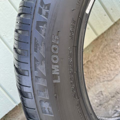 Bridgestone Blizzak LM005, 235/55-19