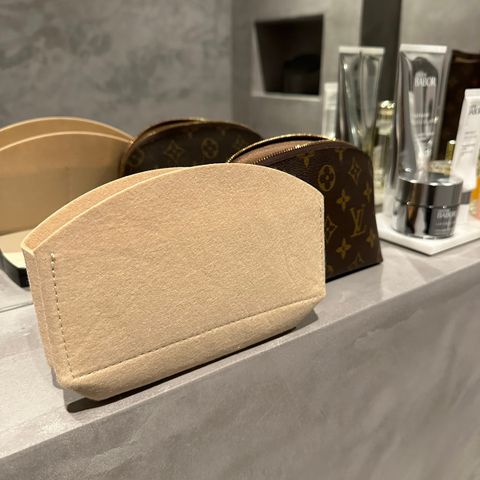 Beige organizer innmat til Louis Vuitton Cosmetic Pouch PM