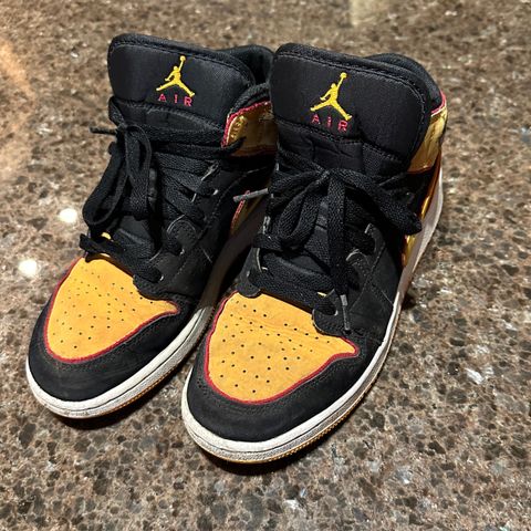 Jordan 1 Mid