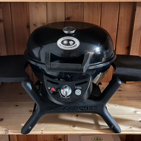 Outdoorchef 420G Gassgrill med masse tilbehør