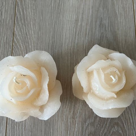 Stearinlys roser - sett med 2 stk