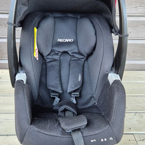 Recaro Privia Evo babystol og isofix base