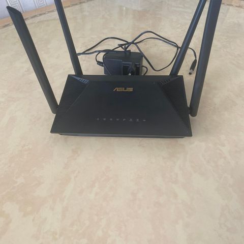 ASUS RT-AX1800U WIFI router