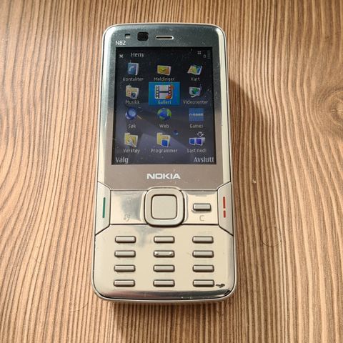 Nokia 82-1