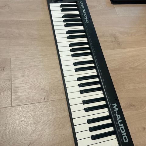 M-Audio midi keyboard