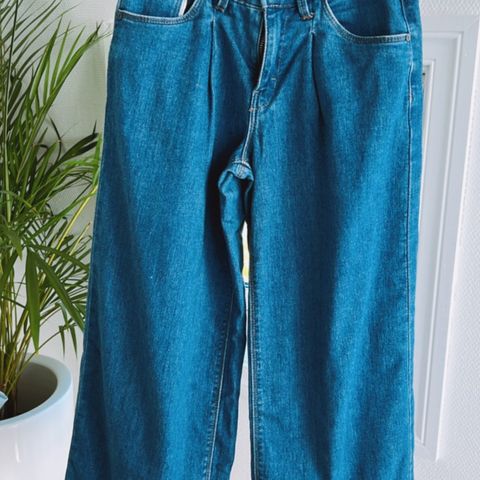 Name it jeans vide bukse i str 140 !