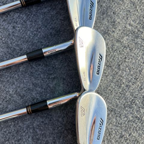 Mizuno mp-32 4-p, stiff skaft, høyre