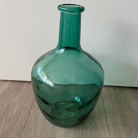 Sjøgrønn vase 25 cm høy