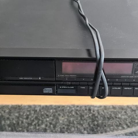 Kenwood CD for sale, needs repair