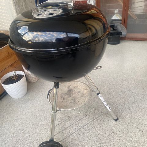 Weber kullgrill inkludert trekk