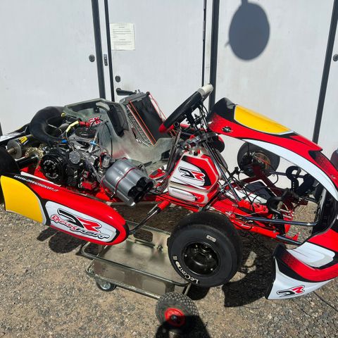 2023 mod DR Racing Kart J90 KZ2 med 2023 mod Modena KK3 motor selges