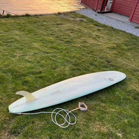 8’1 glider handshaped surfebrett