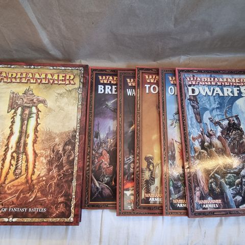 Warhammer Fantasy Core Rules og Army books.