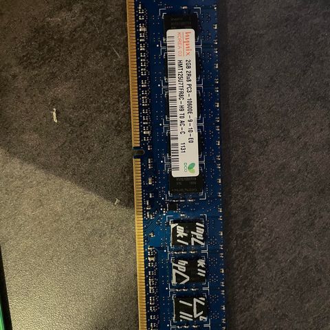 Ram 2 GB PC3-10600U Hynix