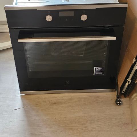 Ubrukt Electrolux CKB300X stekeovn