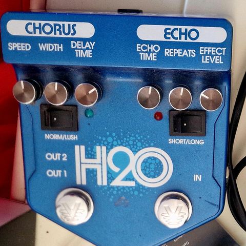 H2o pedal,chorus og echo