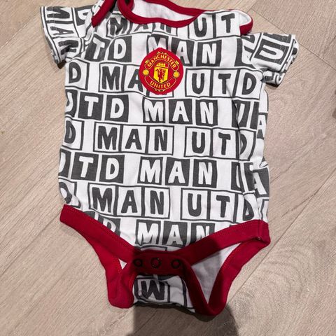 Manchester United-body str 74