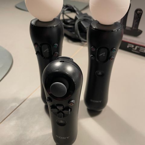 PS Move utstyr. Se bilder