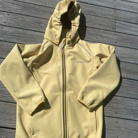Fin gul jakke i softshell fra Reflex  str 134