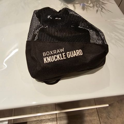 Boxraw knuckle guard