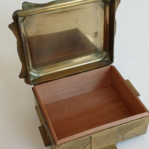 Vakker eldre smykkeskrin / Sigarett boks
