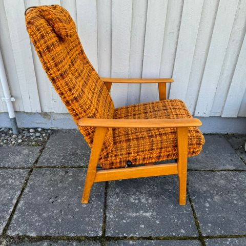 LENESTOL MED VIPPEFUNKSJON - 1960-TALL