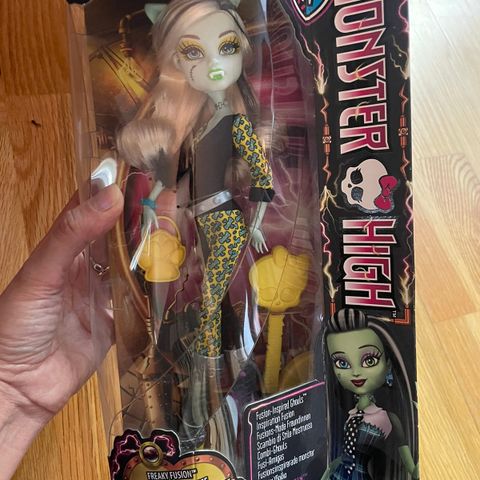 monster high freaky fusion frankie stein