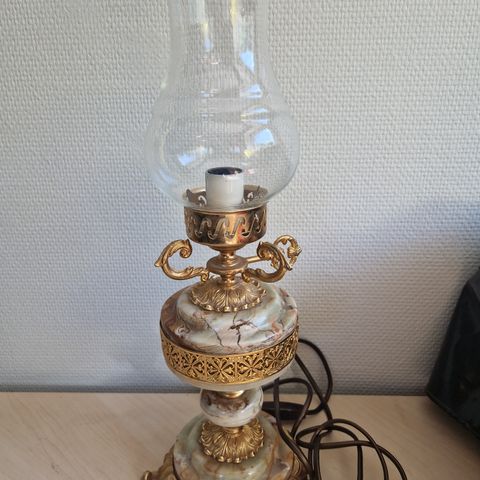 Retro Selecto bordlampe i marmor