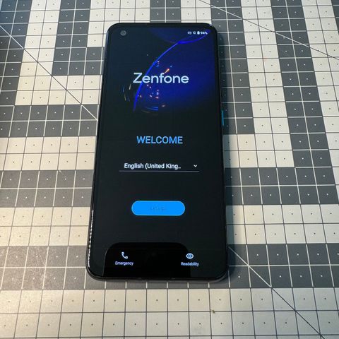 Asus ZenFone 8 - svart