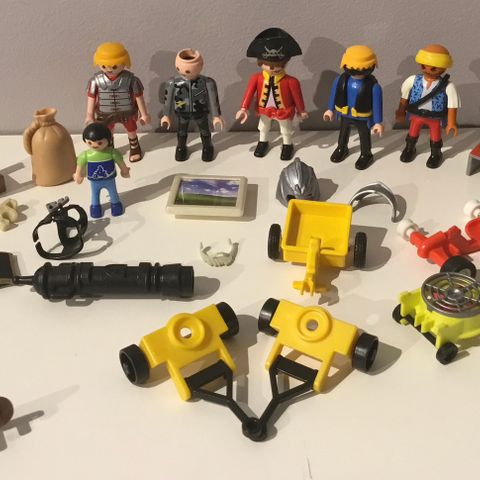 PLAYMOBIL  figurer og deler selges