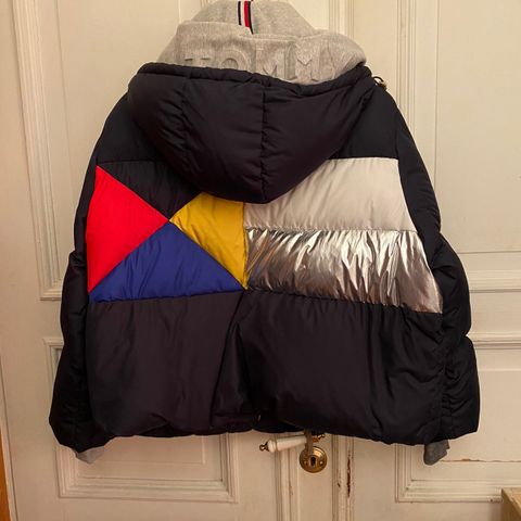 Tommy Hilfiger jakke