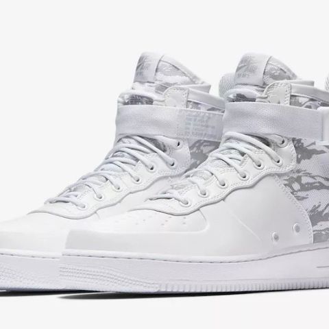 Sjeldne Air Force 1 Mid Winter Camo 36,5